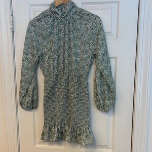 Zac & Rachel Green and White Floral Top